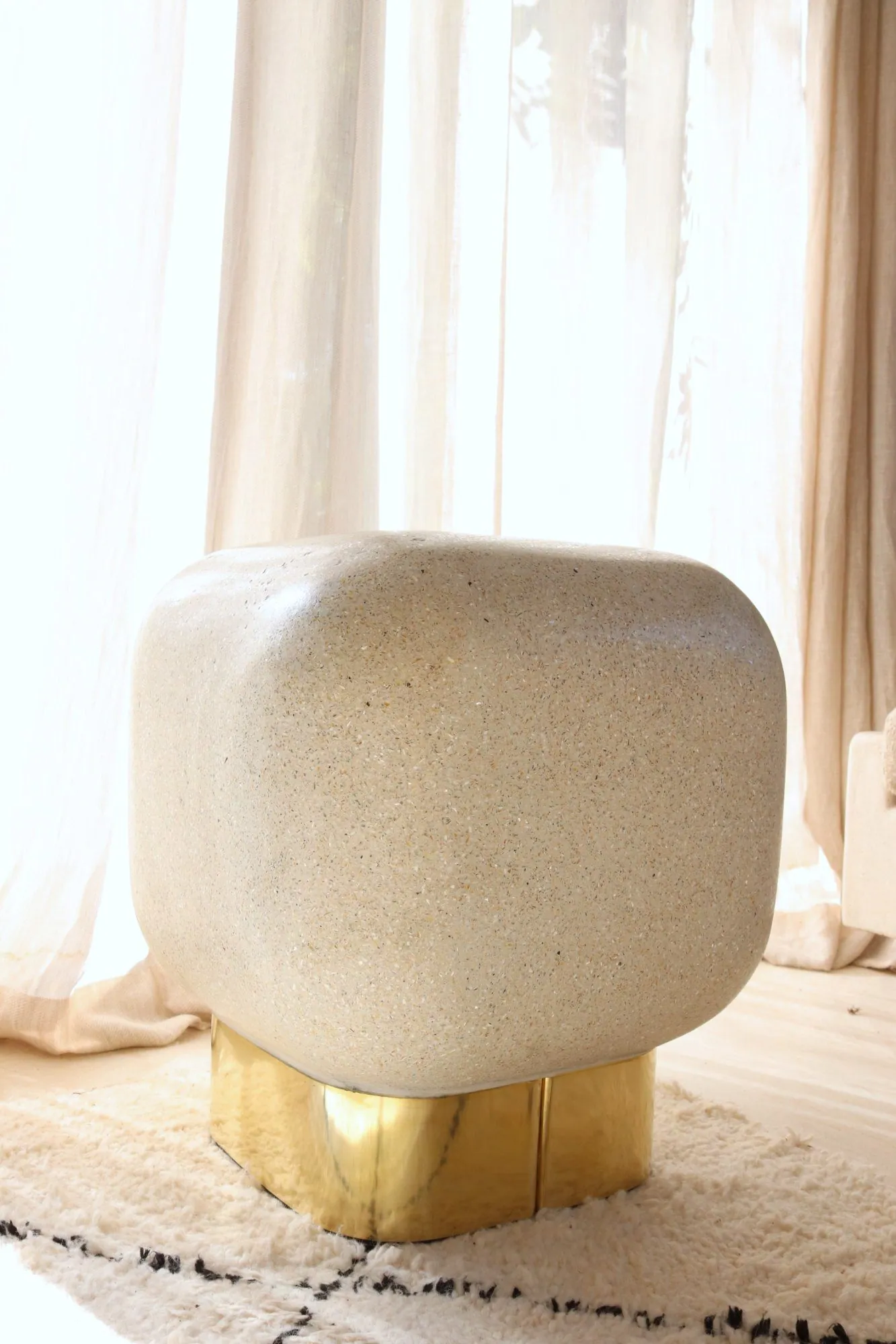 SAIKORO, design de mobilier pour liz tables, Design