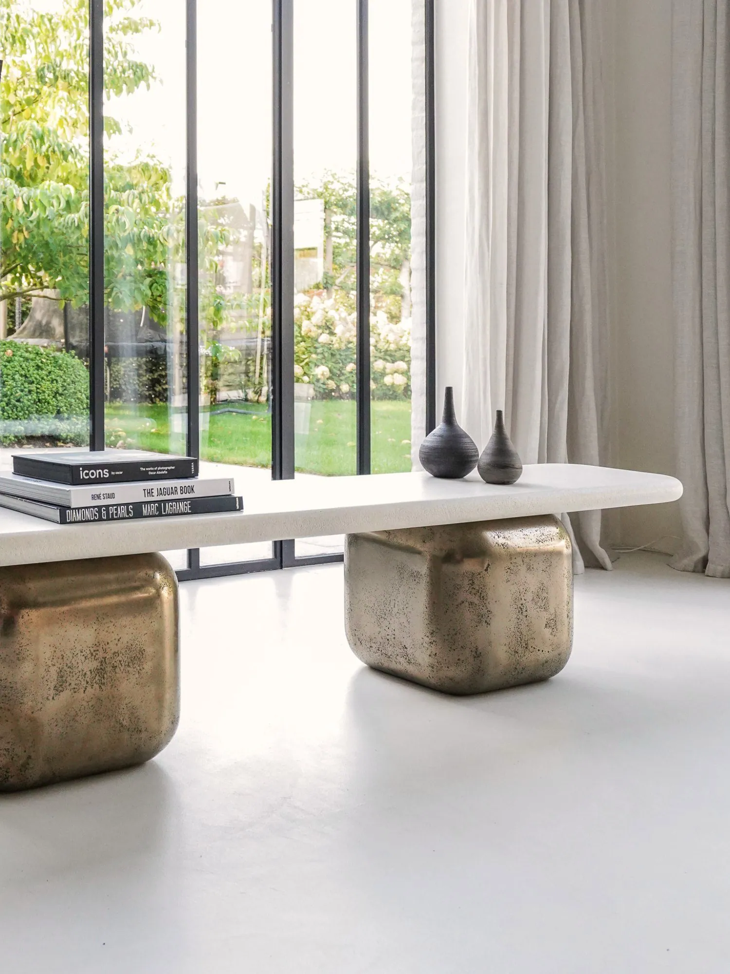 SAIKORO, design de mobilier pour liz tables, Design